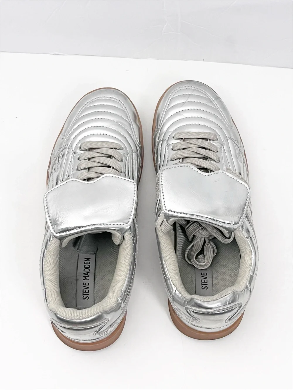 STEVE MADDEN Madrid Silver Metallic Lace Up Sneakers Shoes Size 7.5 Retro Casual